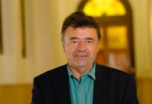 Ministro de Agricultura llama a la calma tras anuncios de posible alza de precios de las papas y otros alimentos.