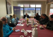 Comerciantes, residentes y diputado Bernales elaboran plan de trabajo para enfrentar problemática de calle Varas en Puerto Montt
