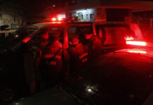 Tres detenidos y dos carabineros lesionados tras violenta riña en Alerce