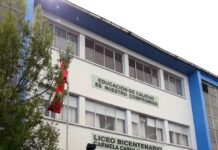 Profesores y apoderados del liceo Carmela Carvajal en alerta por la seguridad escolar y retraso pedagógico que los aqueja desde el 2020