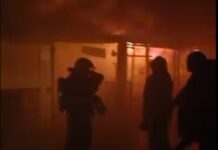 Gigantesco incendio destruyó varios locales comerciales en muelle de Bahía Mansa