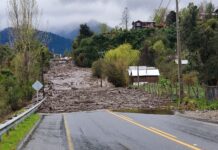 Aluvión corta totalmente ruta Futrono-Llifén a la altura de Caunahue