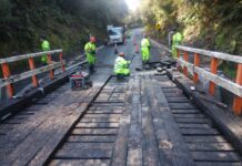 Reparan puente Pichi Río Negro de Puerto Octay a casi 3 semanas del daño que lo inhabilitó