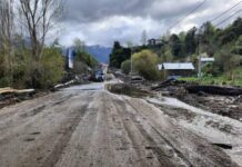 Anuncian apertura regulada de la ruta Futrono-Llifén a 5 días del deslizamiento de tierra en Caunahue