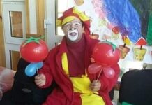 Carabineros busca a delincuentes que golpearon a conocido payaso en Puerto Montt