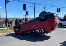 Jeep volcó en accidente en ruta El Tepual de Puerto Montt: uno de los involucrados se dio a la fuga