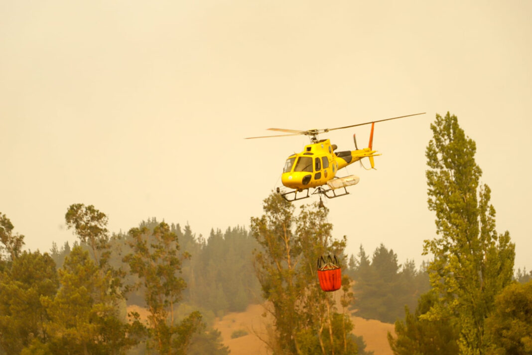 helicoptero-combate-incendio-forestal