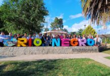 Río Negro inaugura oficina de informaciones turísticas y nuevas letras corpóreas