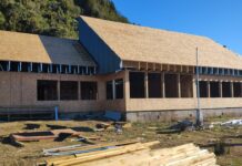 Reposición de escuela de Caleta Huellelhue presenta un 50% de avance: destacan importancia del recinto para la comunidad