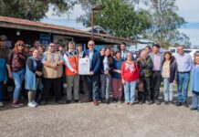 Firman convenio para el mejoramiento del principal camino del sector Baquedano en Osorno