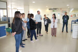 Delegados de la Organización Mundial de Sanidad Animal visitan Laboratorios de Cooprinsem