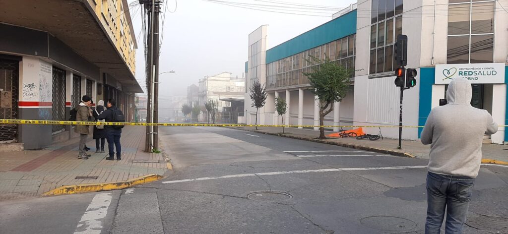 Un fallecido y dos heridos dejó riña en el centro de Osorno