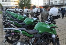 Rápida acción policial permitió capturar a dos sujetos que portaban armas, municiones y drogas en Osorno