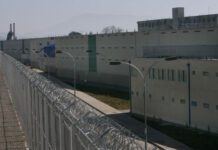 Amarillos por Chile: Gobierno improvisa con la cárcel de alta seguridad