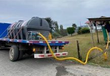 Proveedores paralizan distribución de agua potable en Chiloé por deuda del gobierno de $231 millones