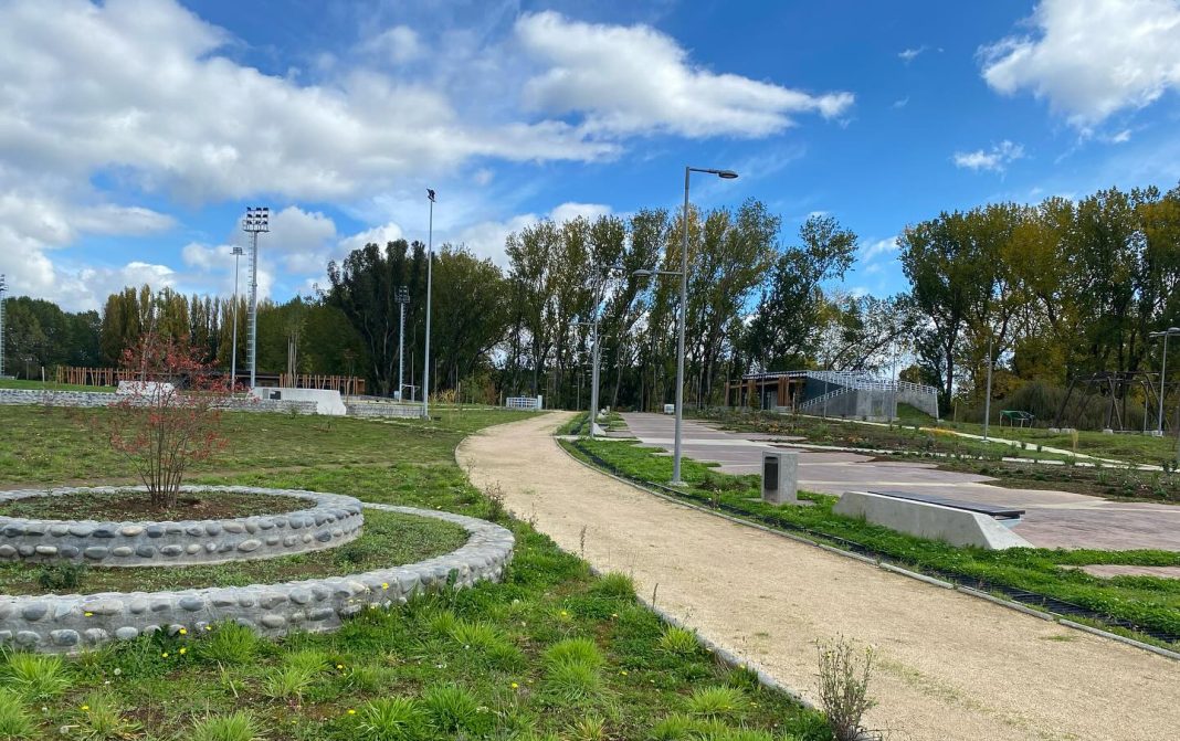 438097960_18061450510546873_5174193134034914648_n