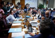 Acuerdo por pensiones: Cotización con cargo a empleador será de 8,5% y se mantienen las AFP