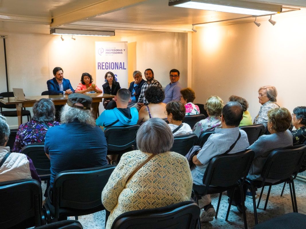 Seremis de Educación y de Gobierno se reunieron con profesores jubilados 1