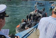 Ubican embarcación hundida en San Juan de la Costa y detienen al capitán de la nave siniestrada