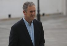 Iba a Ancud: Ministro Muñoz no pudo aterrizar y avión fue desviado a Santiago