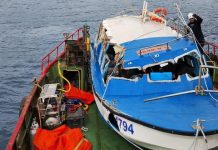 Extraen desde el Pacífico embarcación que naufragó en las cercanías de Bahía Mansa