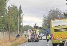 Una mujer fallecida y varios heridos dejó violenta colisión en Lanco
