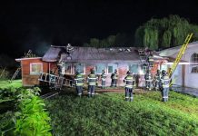 Incendio afectó salón de capilla en Tacamó