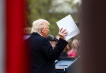 Trump aplica arancel del 10% a productos chilenos y salmoneros adelantan impacto