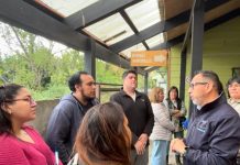 Seremi de Economía confirmó avances en plan de reactivación económica para locatarios afectados por incendio en Ancud