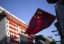 Ojo por ojo: China responde con más aranceles a EE.UU. y bolsas abren una nueva jornada en rojo