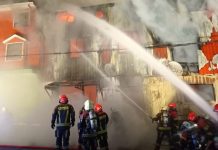 Incendio destruyó vivienda de tres pisos en Puerto Montt