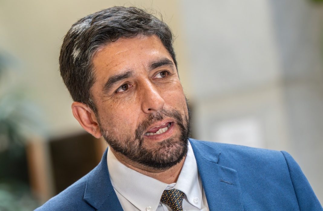 053b6775-c7fd-41ed-9f59-a94481e19f1c