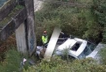 Camioneta volcó en puente Malihue y dejó a una menor fallecida y tres lesionados en Los Lagos