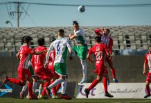 Deportes Puerto Montt corre riesgo de perder puntos por incumplir regla de jugadores jóvenes en cancha