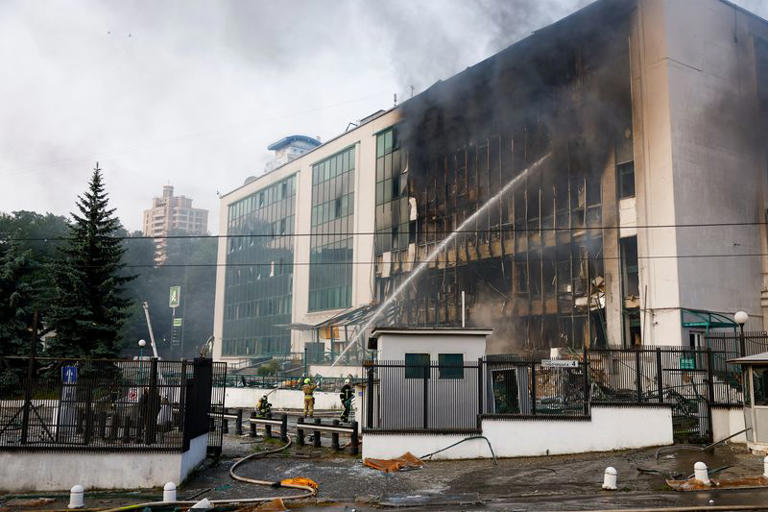 Rusia ataca con misiles y drones zonas residenciales de Kiev y una maternidad en Odesa