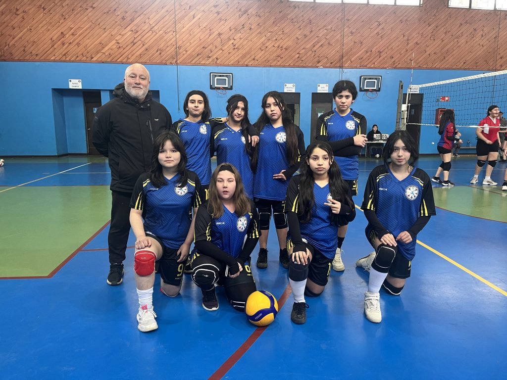 Escuela Canadá se corona campeona del Torneo Comunal Sub-14 de Vóleibol Femenino