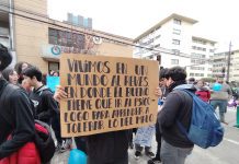 “No más violencia”: Estudiantes del Carmela Carvajal de Osorno se movilizaron exigiendo más seguridad