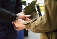 De vocal de mesa a detenido: sujeto es arrestado por amenazar a carabinero en Chanco