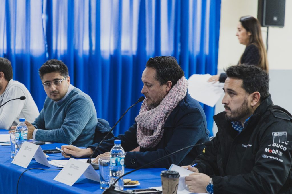Municipio y Serviu abordan mejoramiento vial para Barrio Puerto de la capital regional