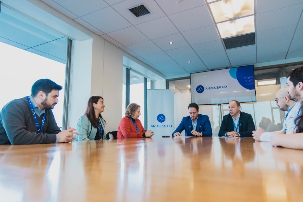Convenio del municipio y clínica fortalecerá prevención del cáncer con exámenes gratuitos en Puerto Montt