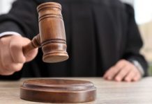 Madre acusa parcialidad judicial tras VIF: lleva mes y medio sin ver a su hijo