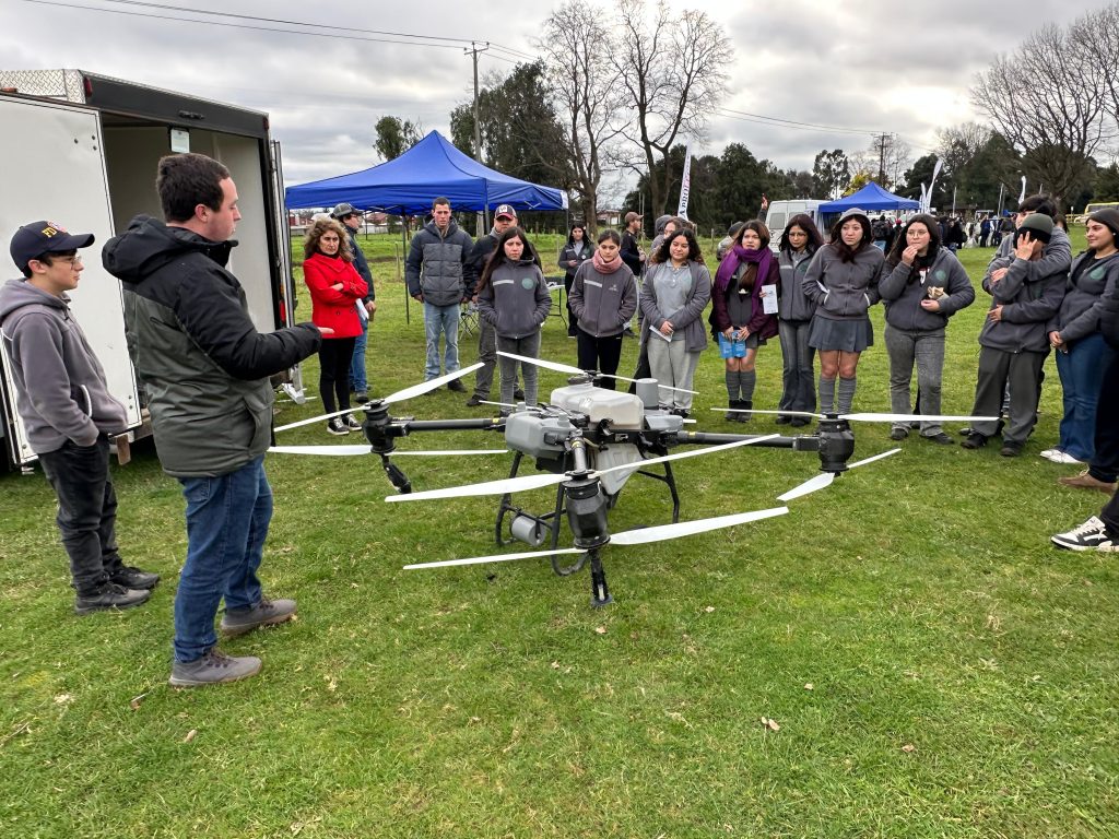 Aproleche Osorno promueve vocaciones agropecuarias en la nueva versión del Seminario “Sembrando Futuro”