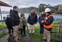 Adiós a los malos olores en Angelmó: Suralis sacó desde el mercado tubería de aguas servidas