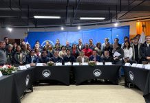 Plan Salmón 2050 sesiona en Aysén y afina propuesta para el Presidente Boric y candidatos a La Moneda