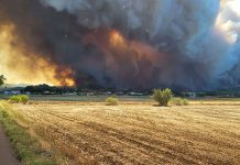 Megaincendio en Francia sigue activo tras quemar 17.000 hectáreas en tres días