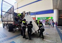 Municipalidad de Puerto Montt busca apoyo del SII para perseguir el comercio ilegal