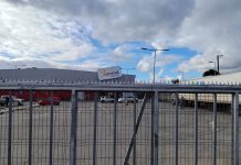 Fuga de gas moviliza a Bomberos al sector oriente de Osorno: supermercado debió cerrar sus puertas