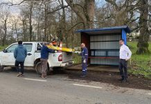 Municipio de Frutillar instala refugio peatonal con energía solar en cruce del sector Los Radales