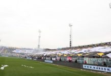Hincha de Colo Colo falleció durante el Superclásico tras caer del techo en el Monumental