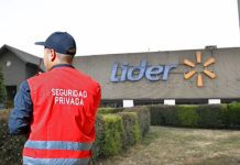 Violento ataque en supermercado de Valdivia deja dos guardias heridos, uno de ellos en estado grave
